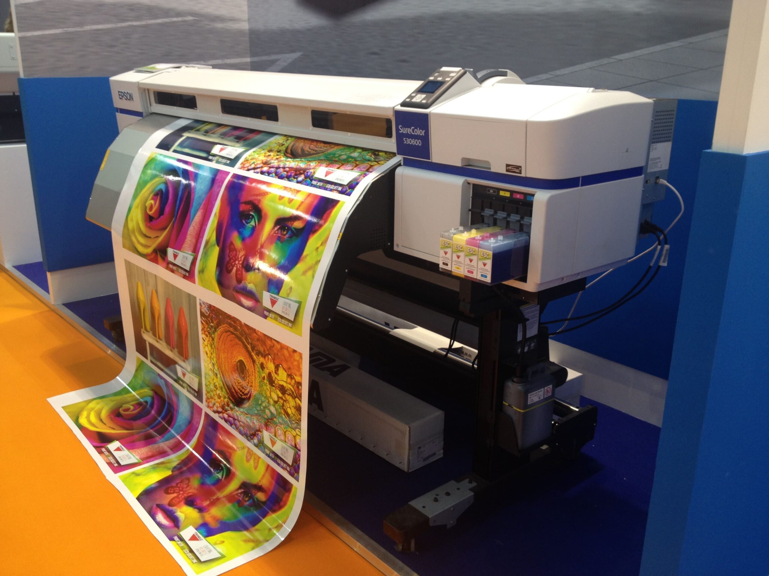 Digital offset printing process showcasing high-quality printed materials