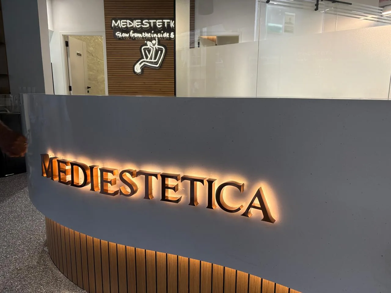 Mediestetica – 3D Reception Signage
